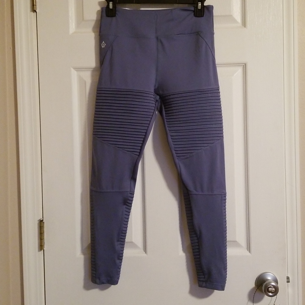 Exercise leggings